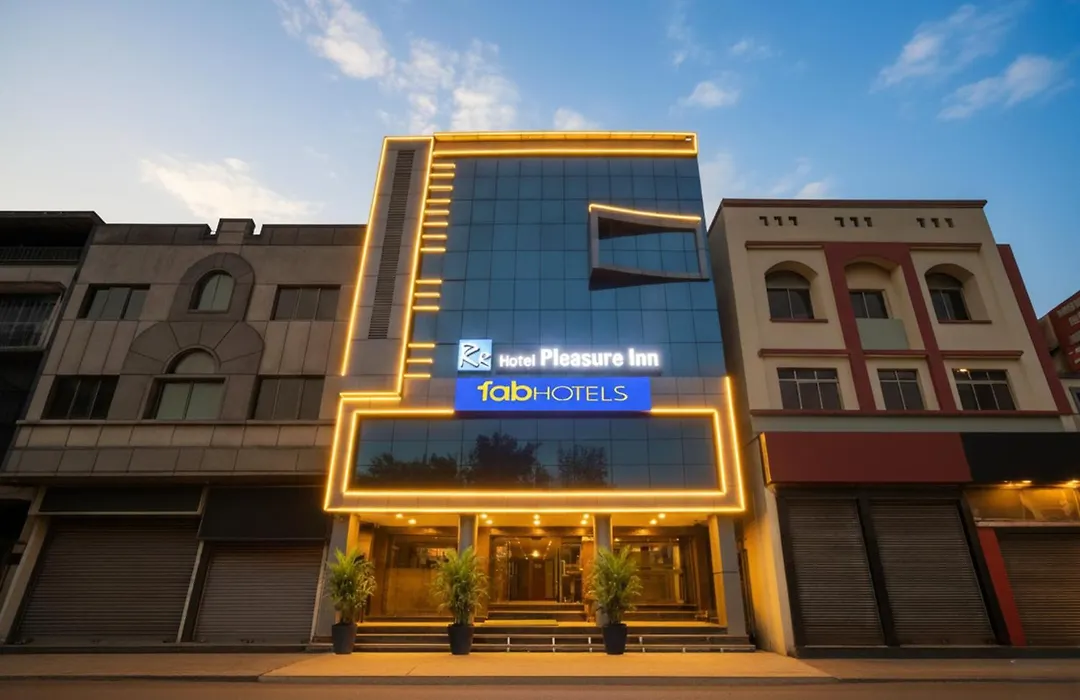 Fabhotel Pleasure Inn - Near Db Mall-1