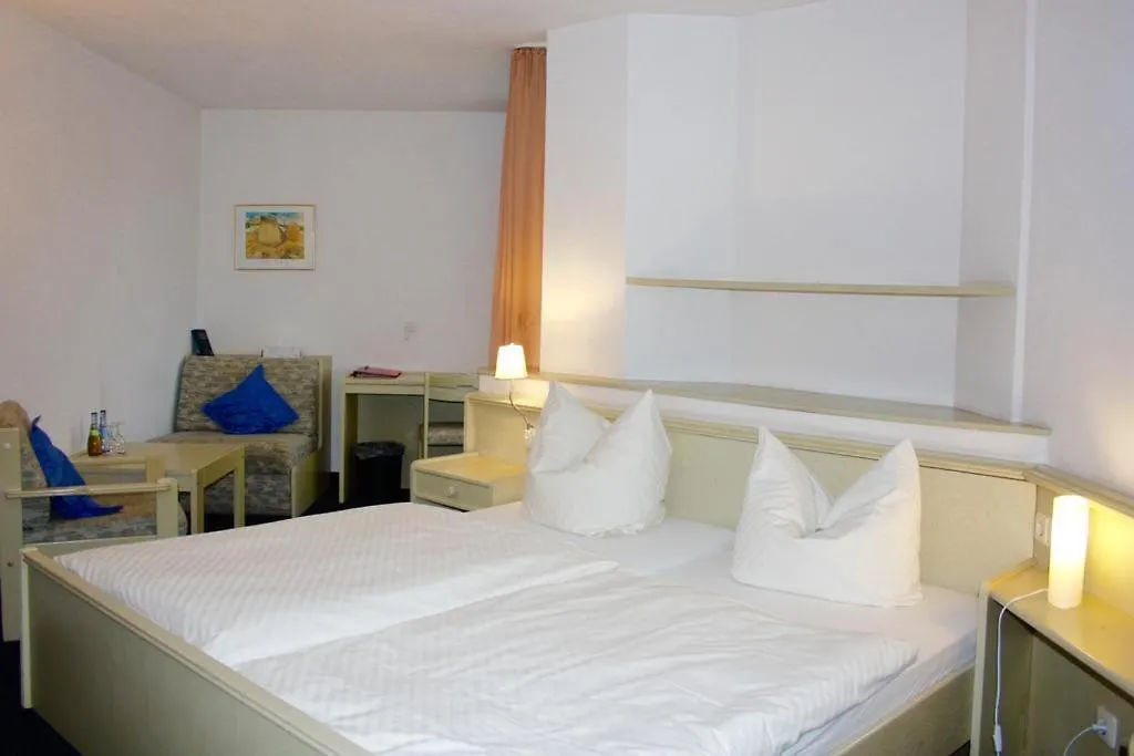 Hotel Blume Post-1