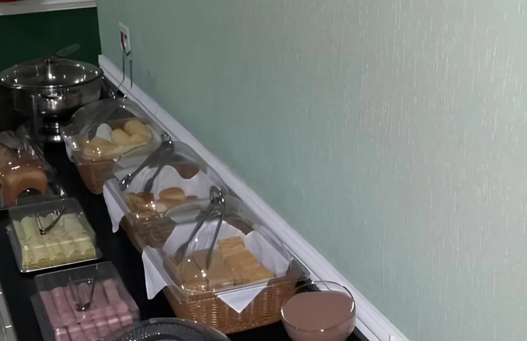 Hotel Tenda Brigadeiro - 5 Minutos a Pé do Metrô e Praça da Sé, 8 Minutos da Rua 25 de Março e Liberdade - Estacionamento Opcional-1