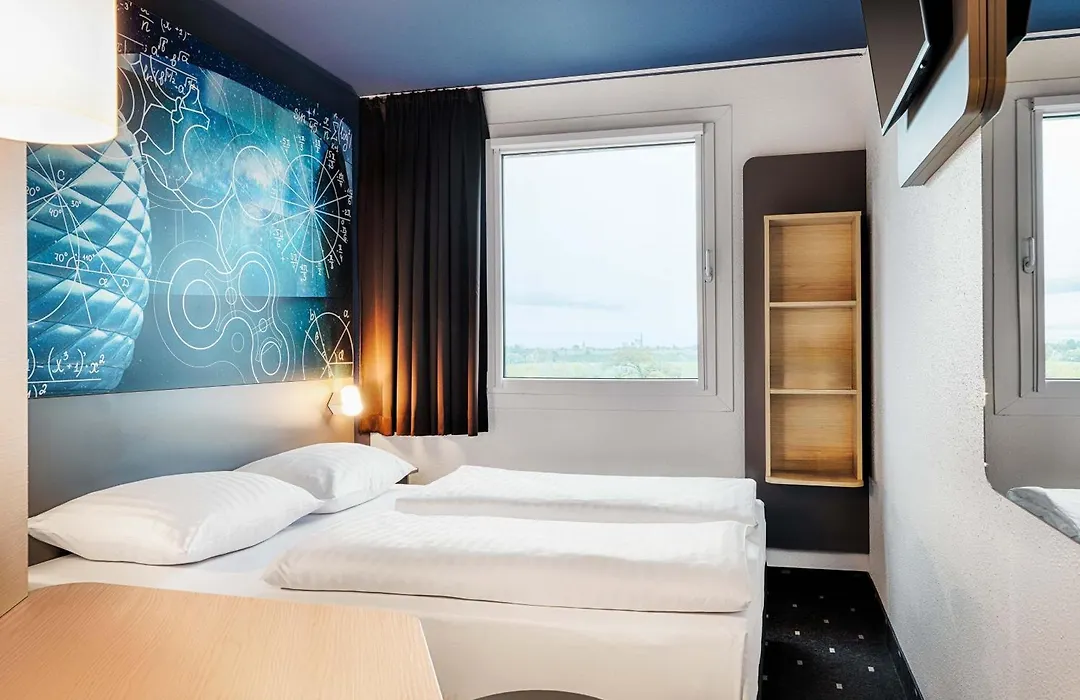 B&B Hotel Muenchen-Garching-1