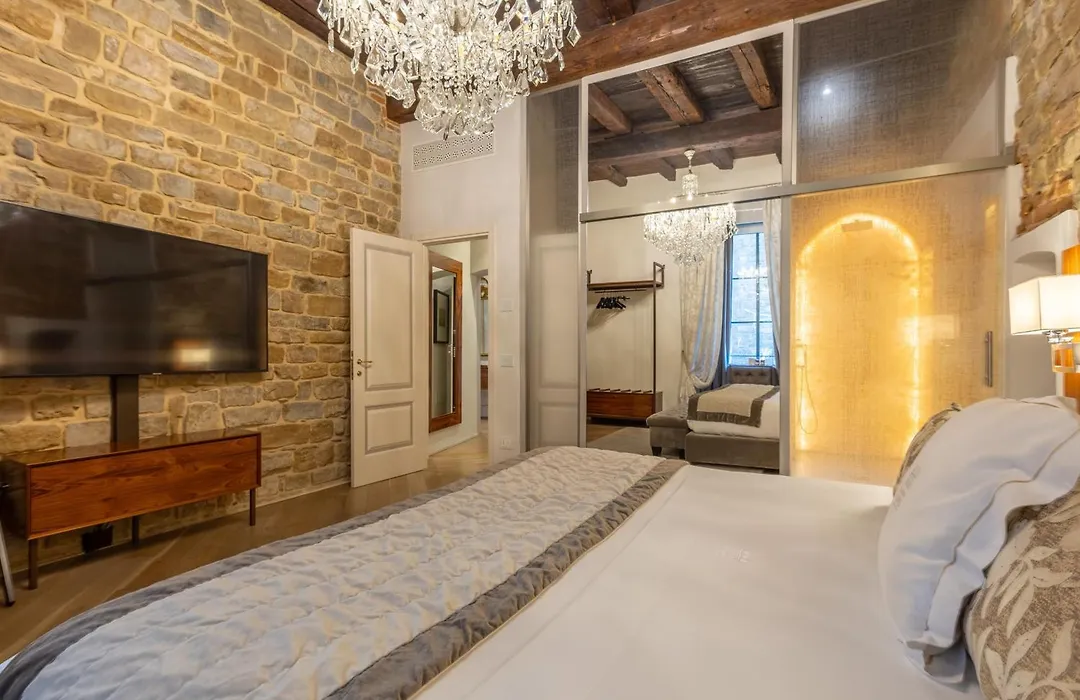 Donati Luxury Tower Suites-1