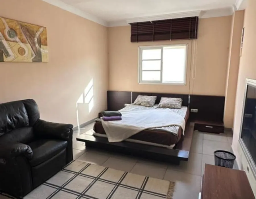 "Flora B&B "- Rooms In Privat Home Habitaciones En Una Casa Privada-1