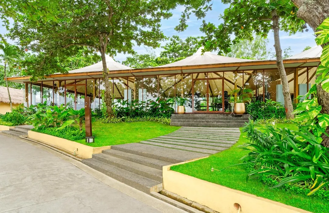 Savoy Hotel Mactan Cebu Near Newtown Beach-1