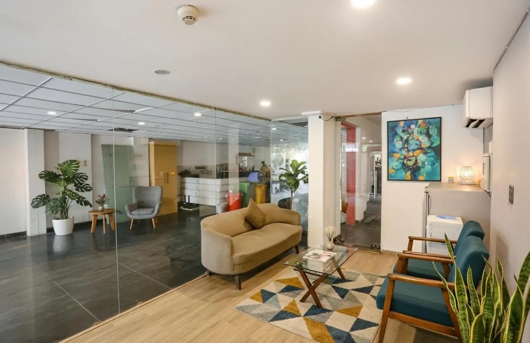 Fabhotel Roseman-1