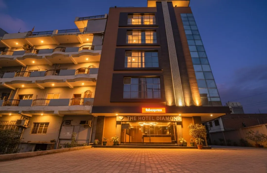 Fabhotel The Diamond-1