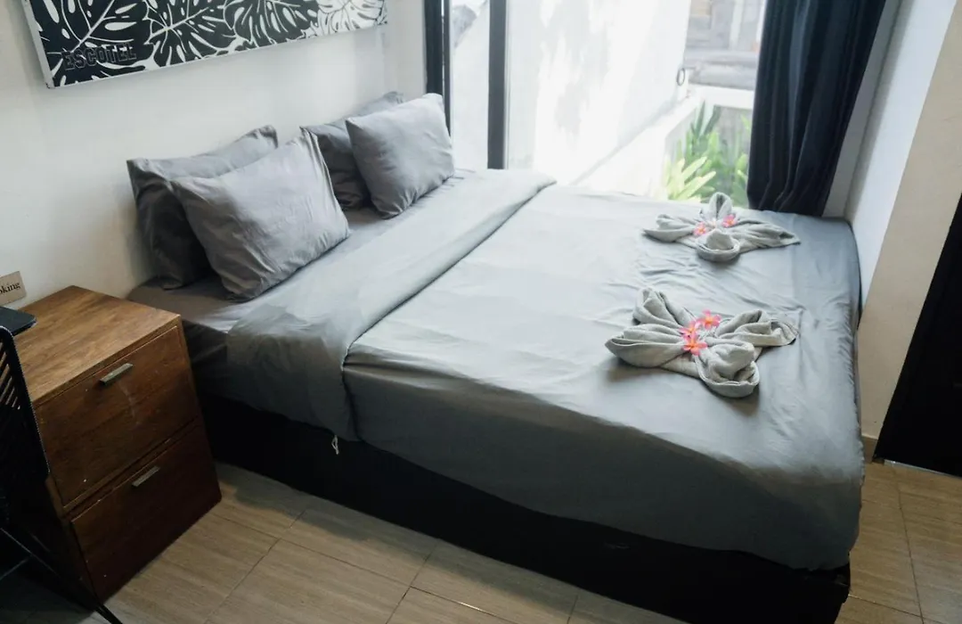 Escotel Vanili Guest House-1