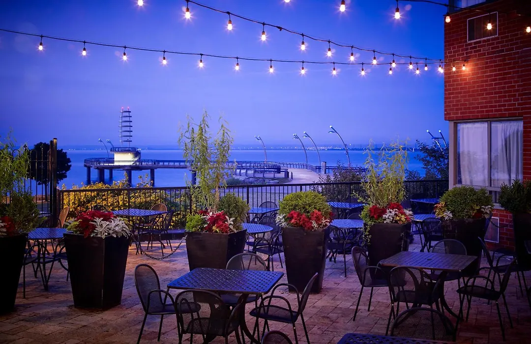 Waterfront Hotel Downtown Burlington-1