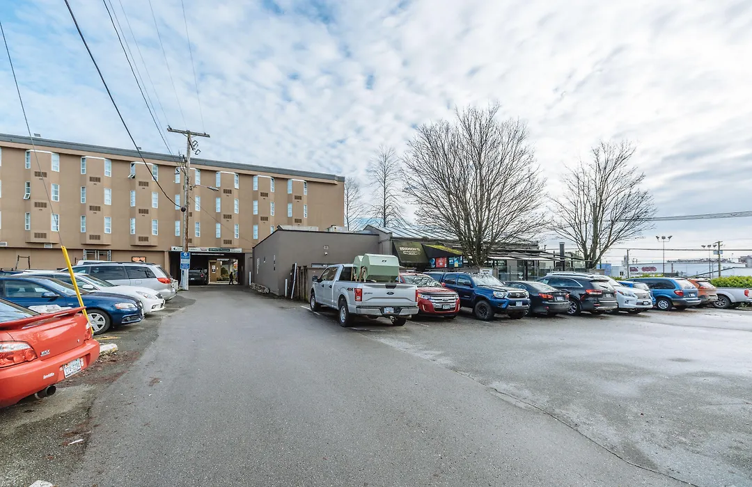 Best Western Plus Vancouver Airport Hotel-1