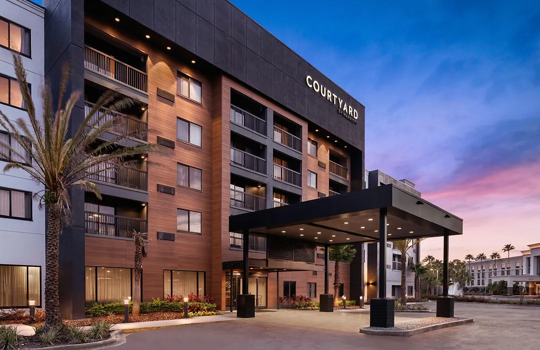 Courtyard By Marriott Jacksonville Butler Boulevard-1