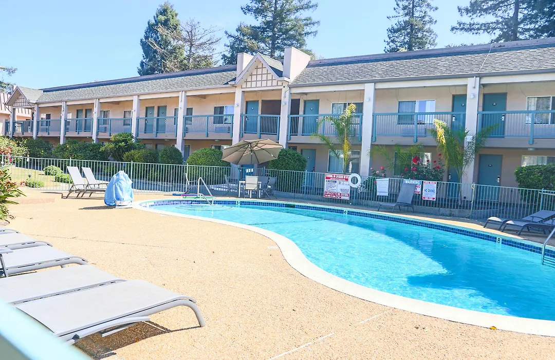 Days Inn By Wyndham Redwood City-1