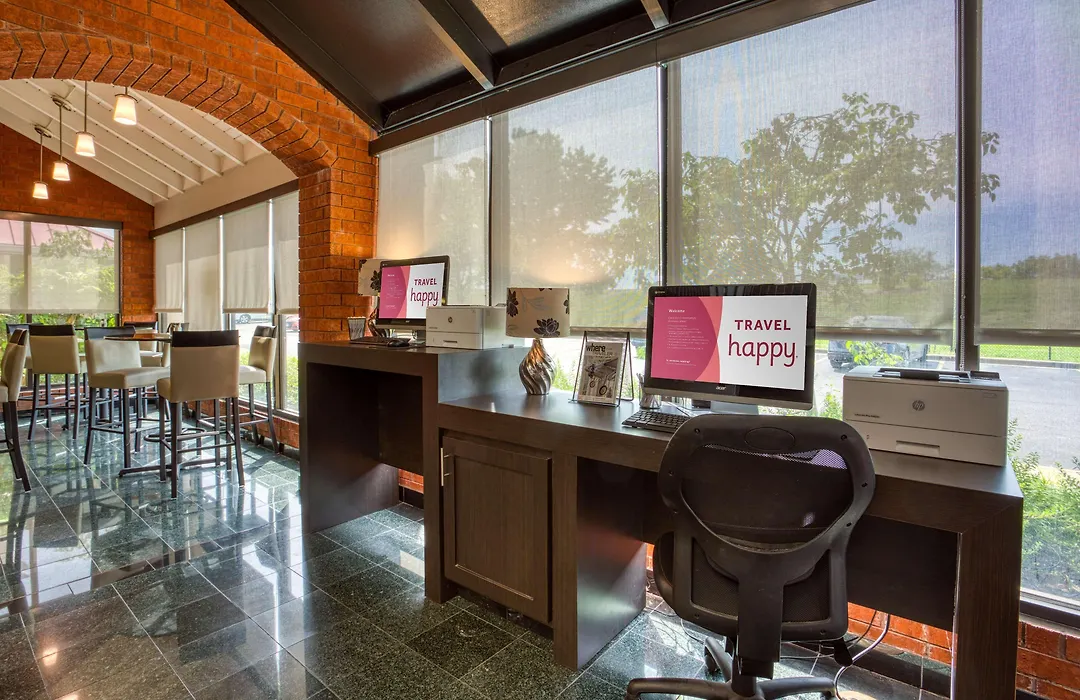 Drury Inn & Suites St. Louis - Fairview Heights-1