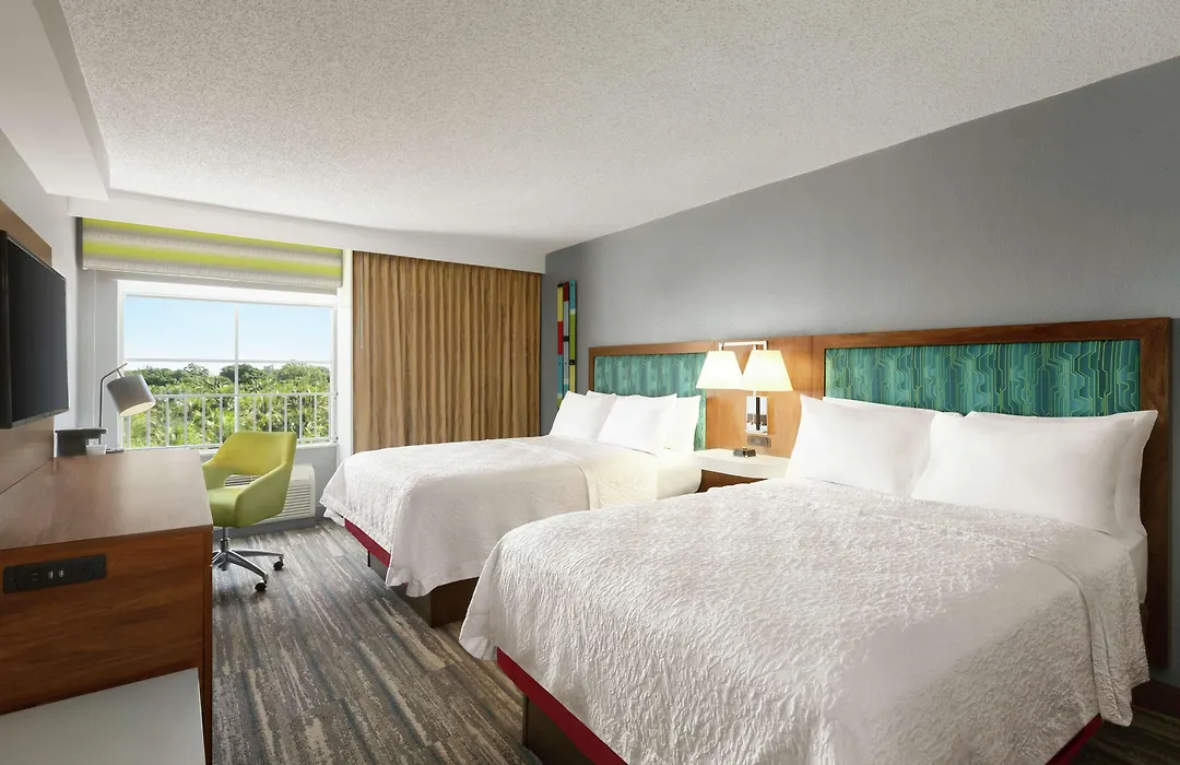 Hampton Inn & Suites Fort Lauderdale Airport-1