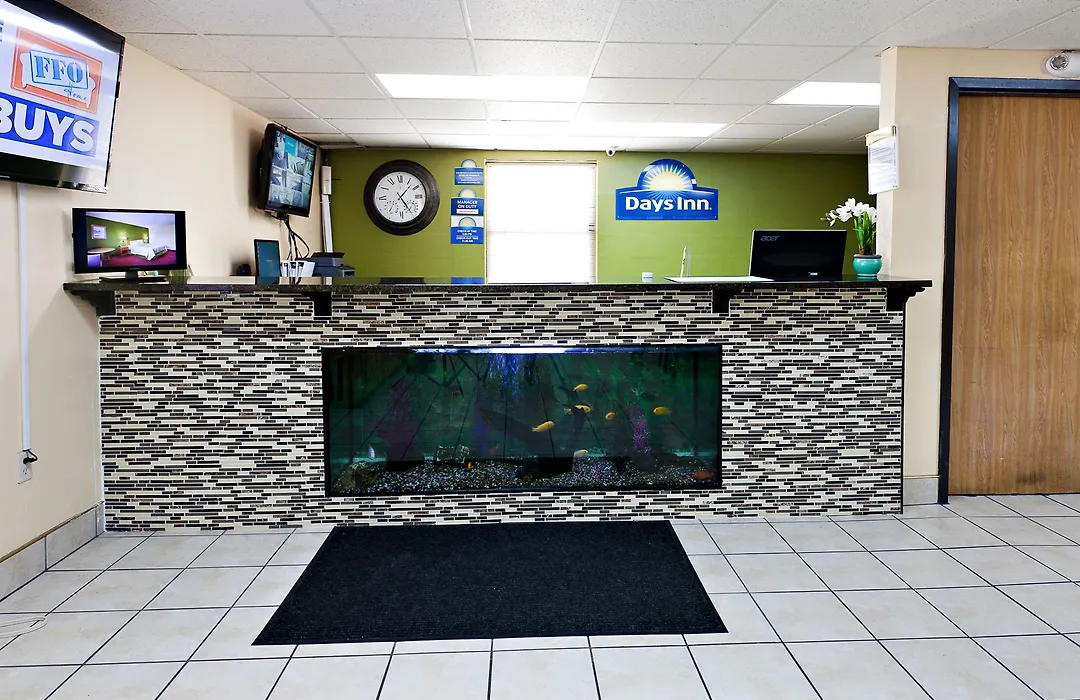 Days Inn By Wyndham Park City Kansas-1