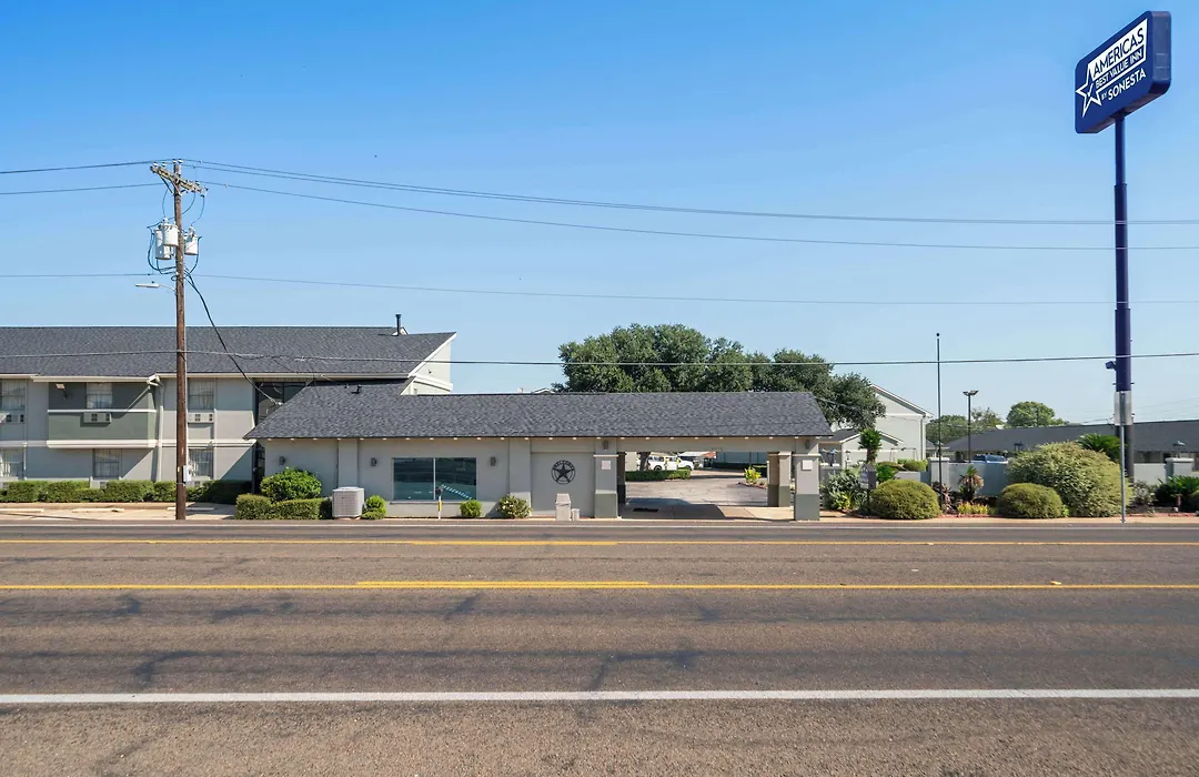 Americas Best Value Inn & Suites Brenham-1