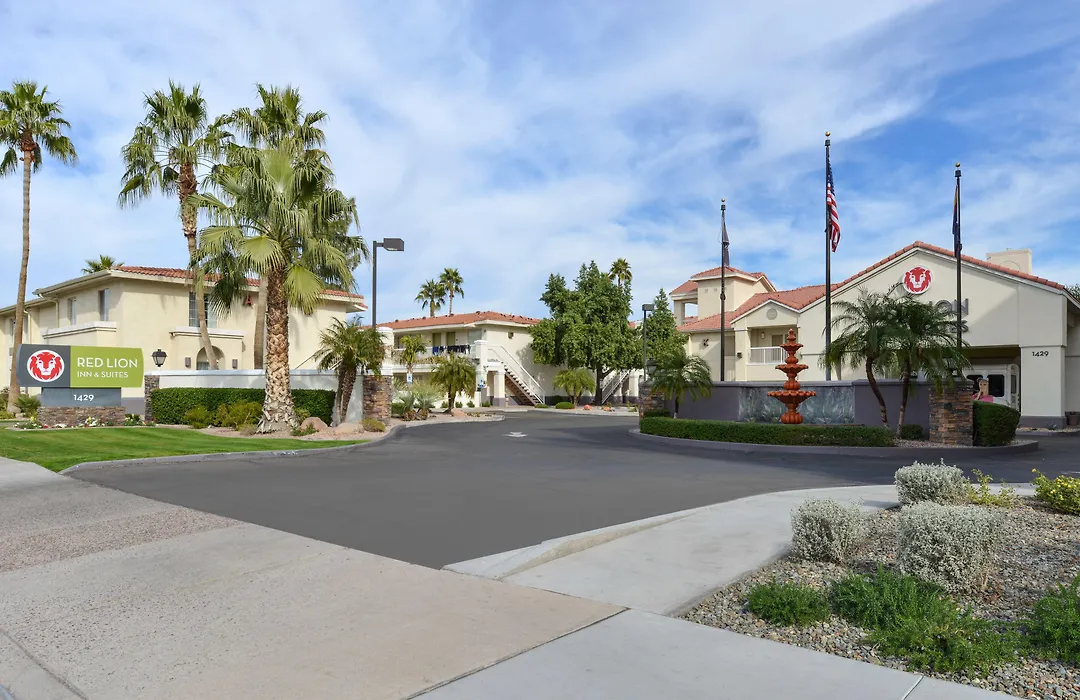 Howard Johnson By Wyndham Tempe University/Phoenix-1