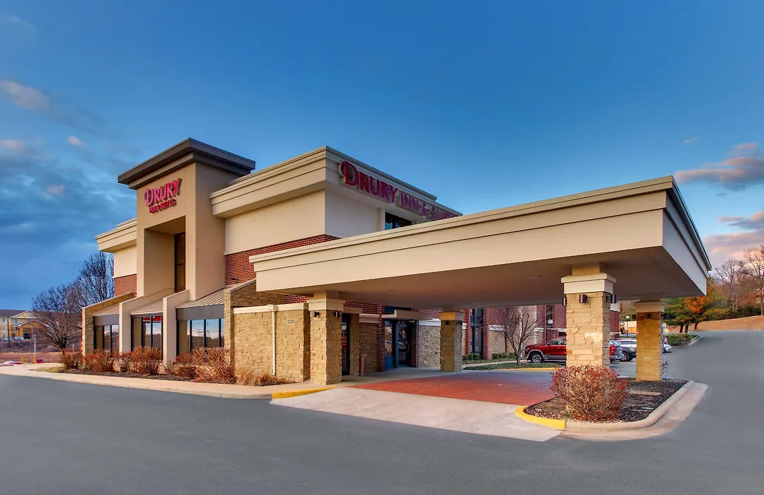 Drury Inn & Suites Poplar Bluff-1