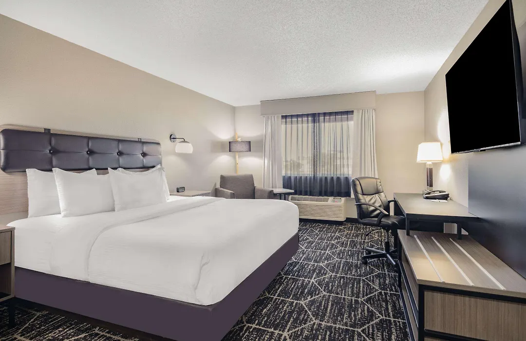 La Quinta By Wyndham Evansville-1