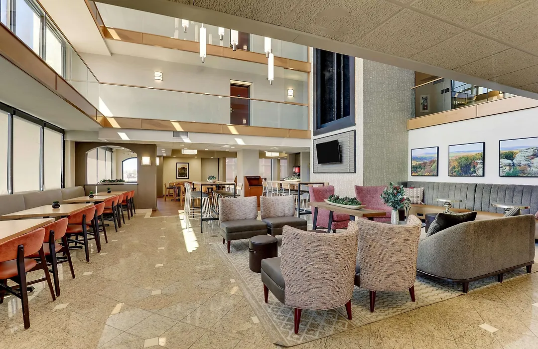 Drury Inn & Suites Marion-1