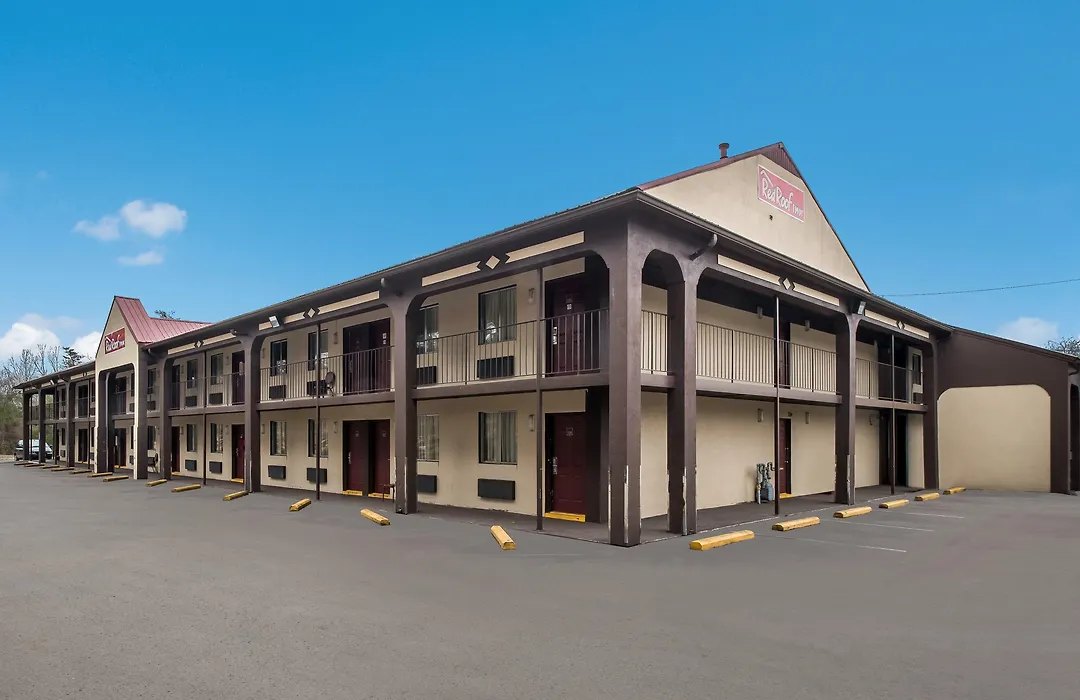 Red Roof Inn Crossville-1