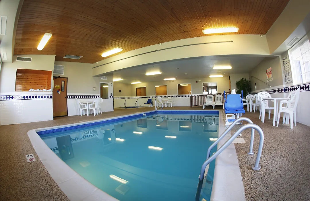 Ramada By Wyndham Spirit Lake/Okoboji-1