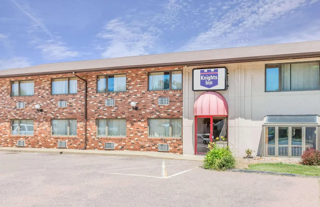 Knights Inn & Suites South Sioux City-1