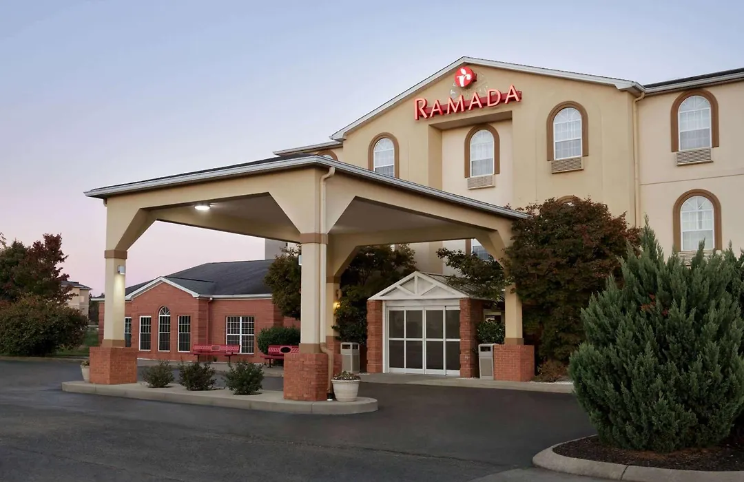 Ramada By Wyndham Elizabethtown-1