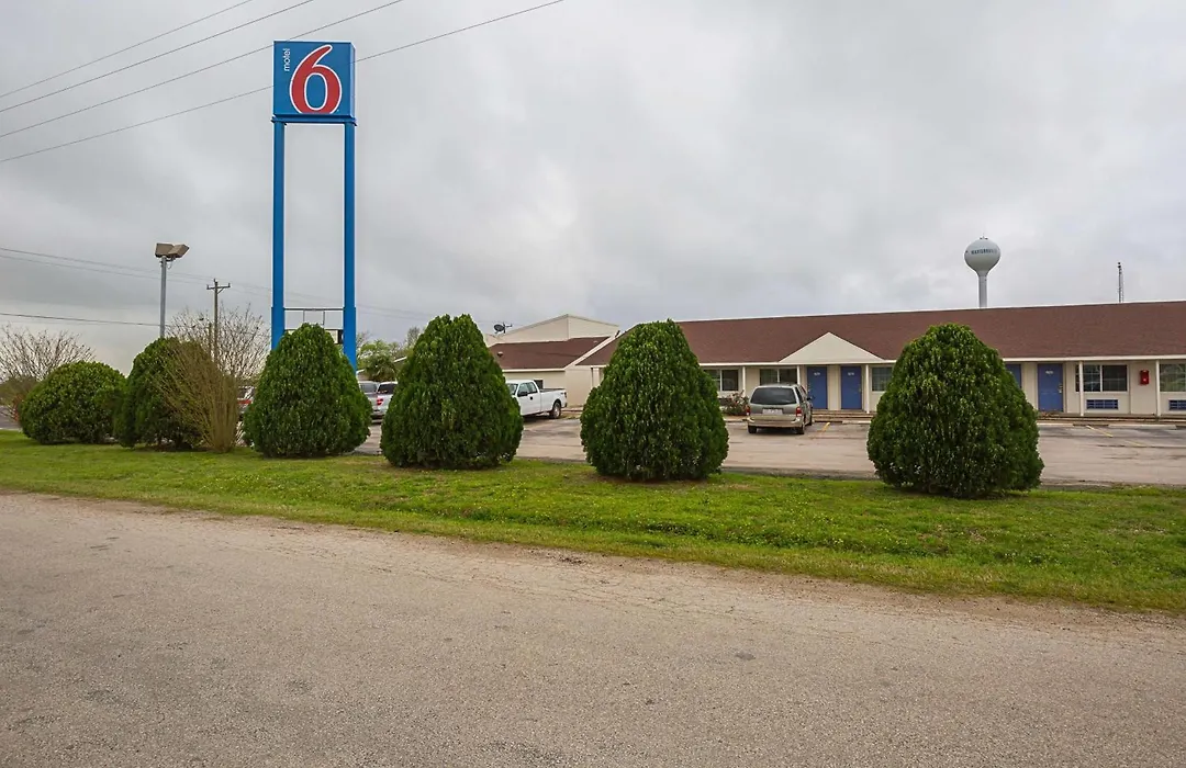 Motel 6-Madisonville, Tx-1