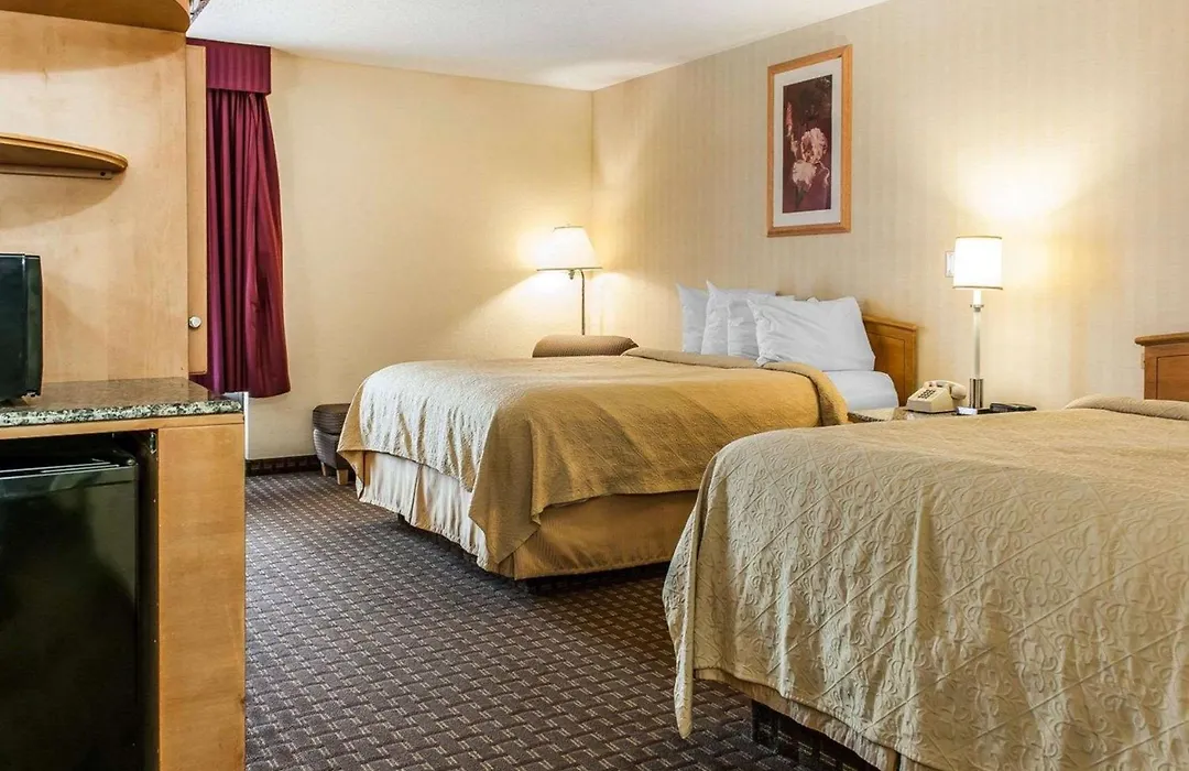 Quality Inn & Suites Shelbyville I-74-1