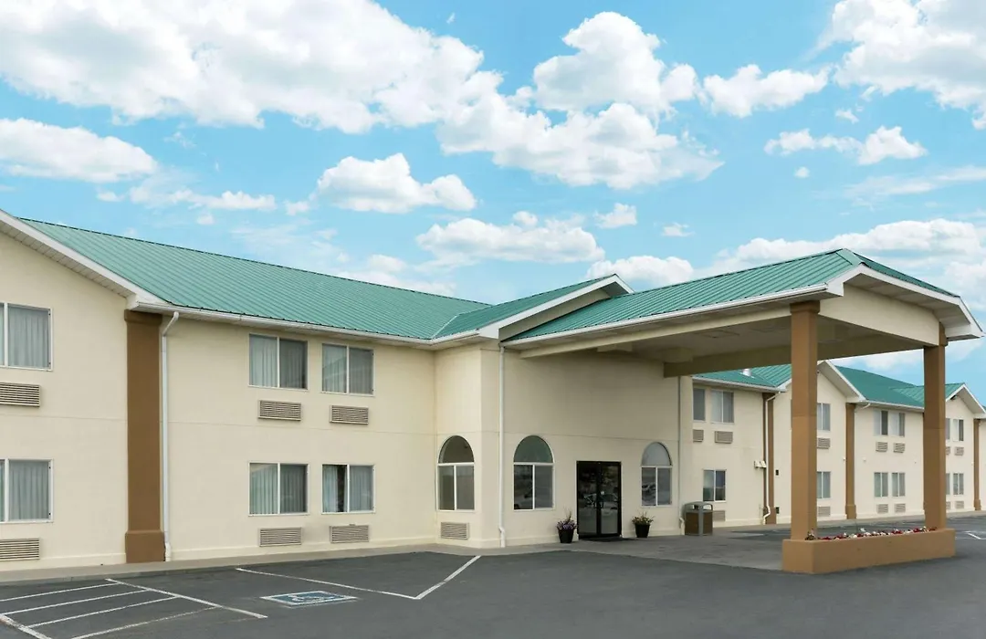 Super 8 By Wyndham Green River-1