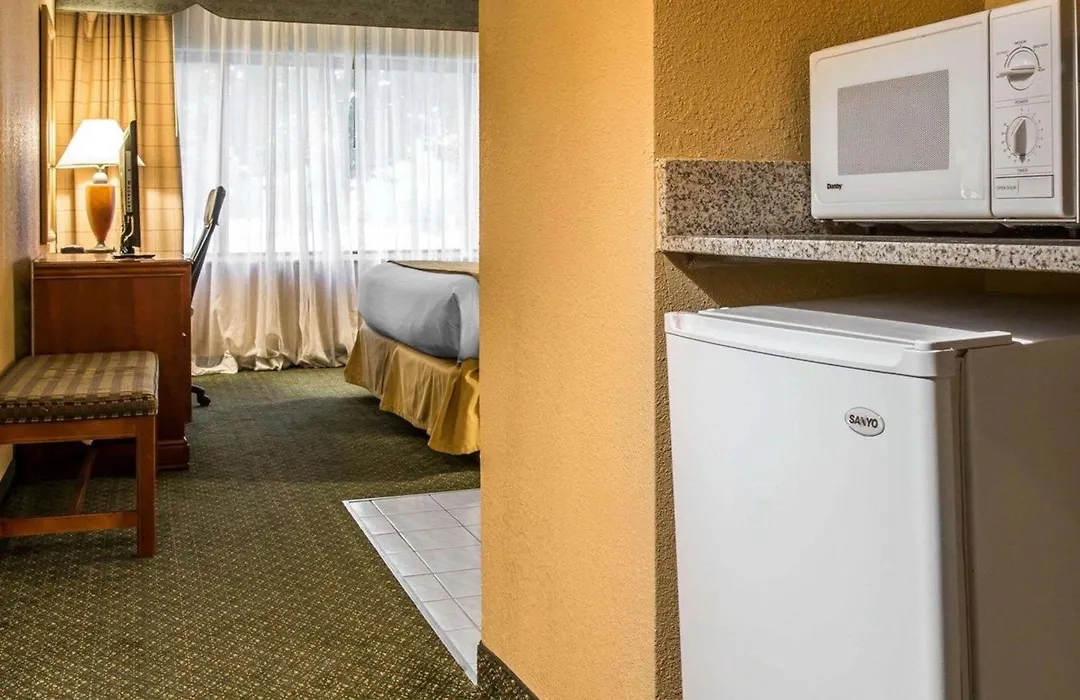 Quality Inn Southfield - Detroit-1