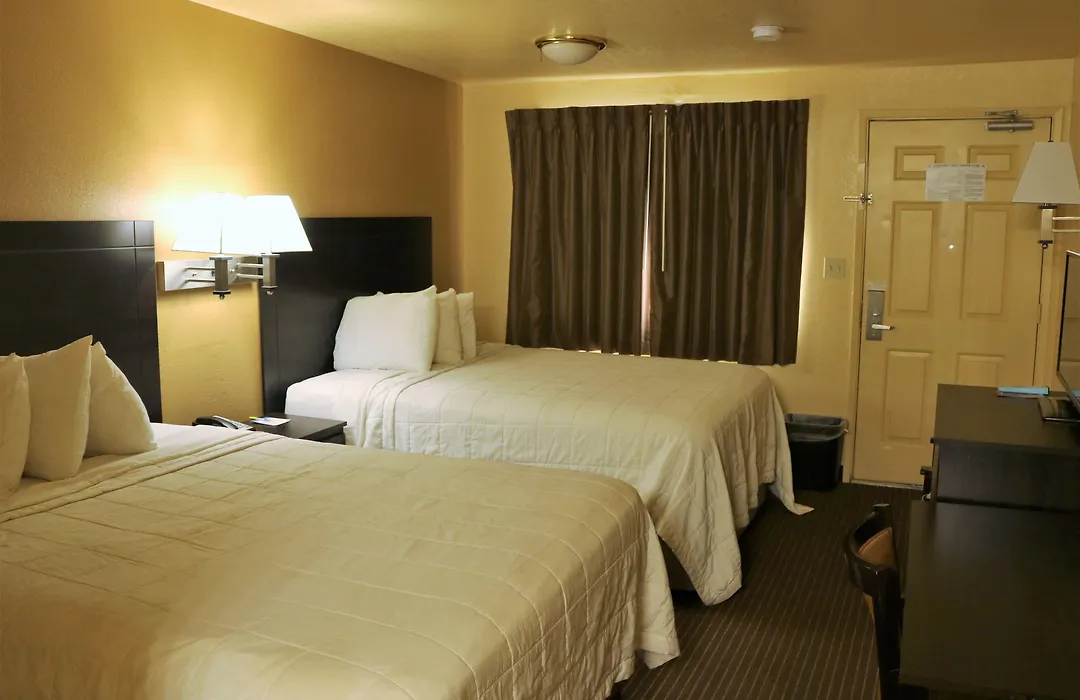 Days Inn By Wyndham Fresno South-1