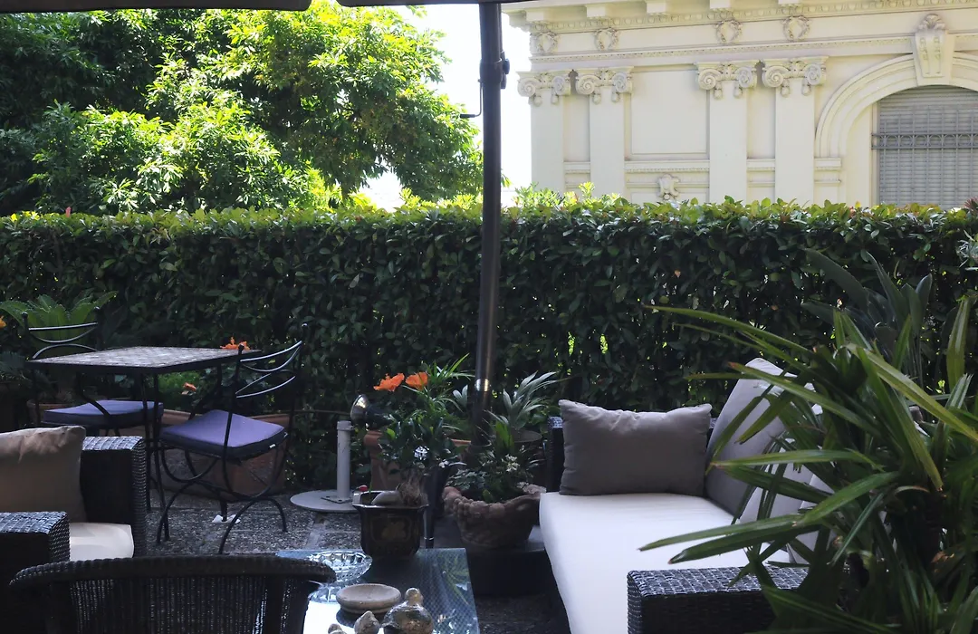 Hotel Petit Palais-1