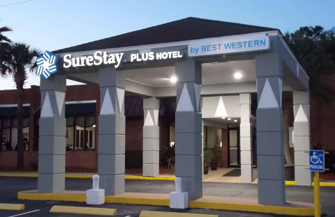 Surestay Plus Hotel By Best Western St Marys Cumberland-1