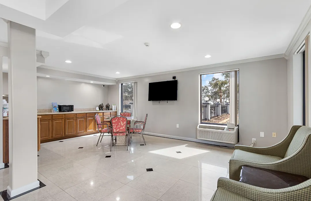 Regency Inn Near Boardwalk & Hurlburt Field-1