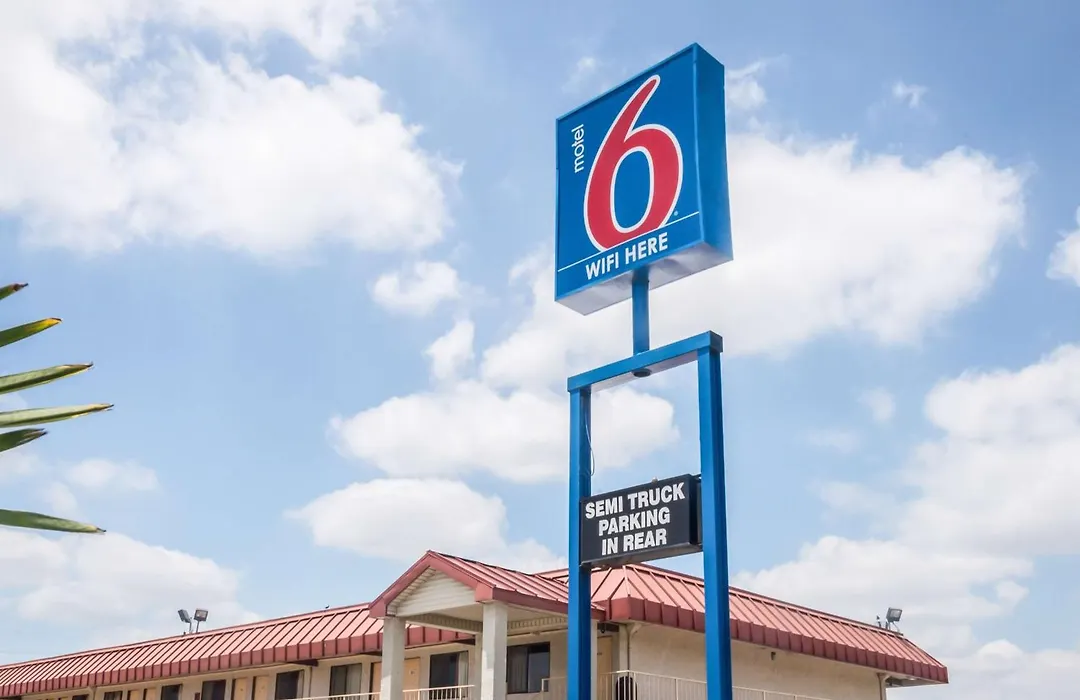 Motel 6-Mesquite, Tx - Rodeo - Convention Ctr-1