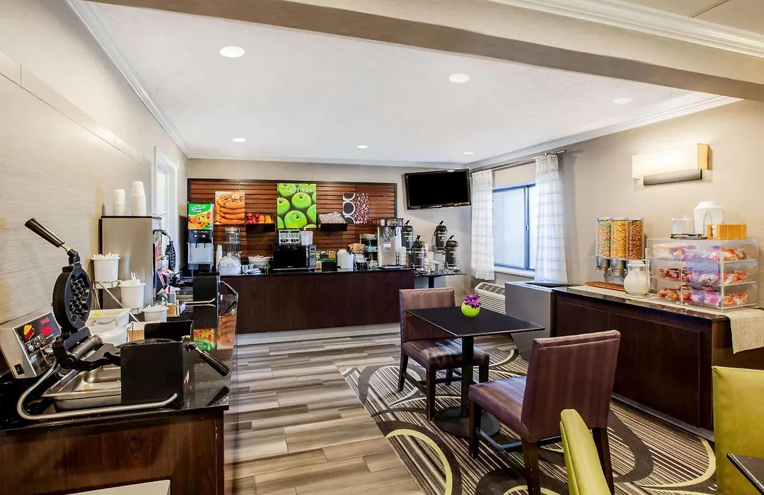 La Quinta By Wyndham Houston Baytown East-1