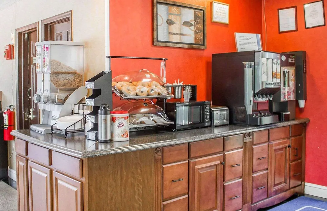 Rodeway Inn Huntington Station - Melville-1