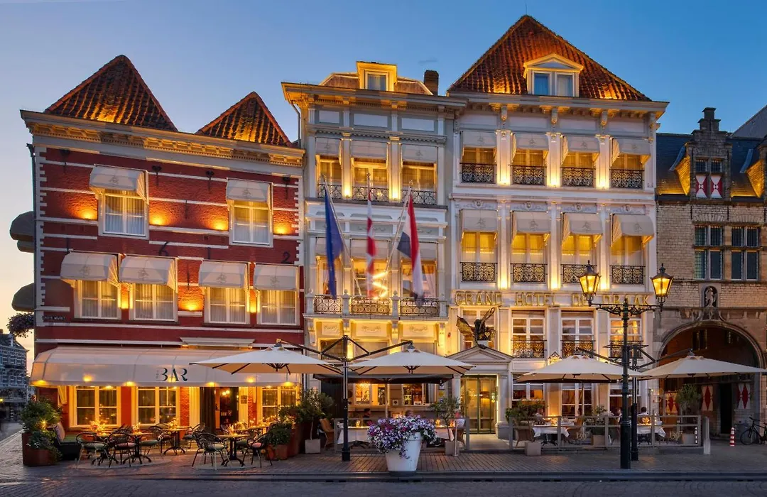 Grand Hotel En Residence De Draak-1