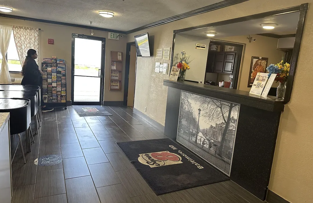 Super 8 By Wyndham Baltimore/Essex Area-1