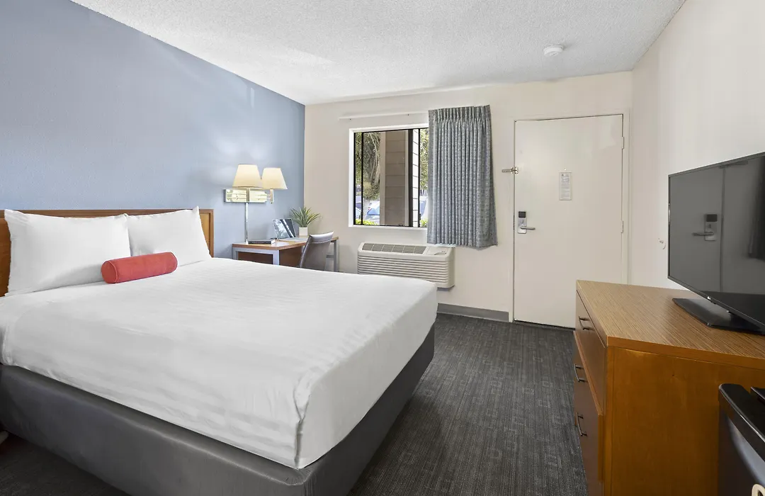 Good Nite Inn Calabasas-1