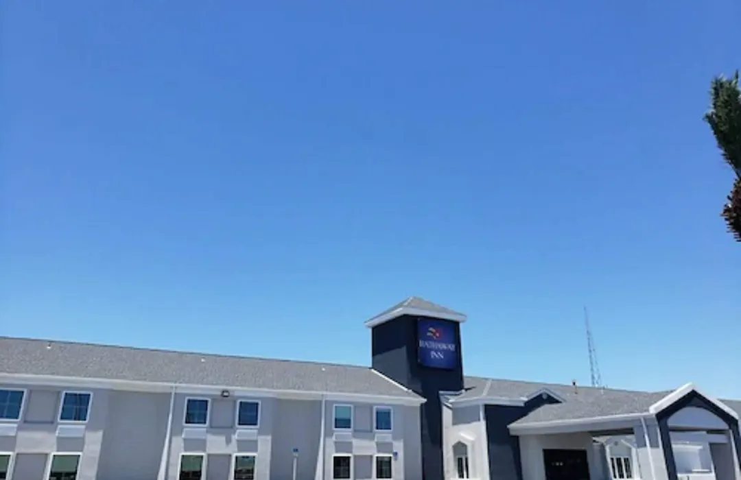 Hathaway Inn-1