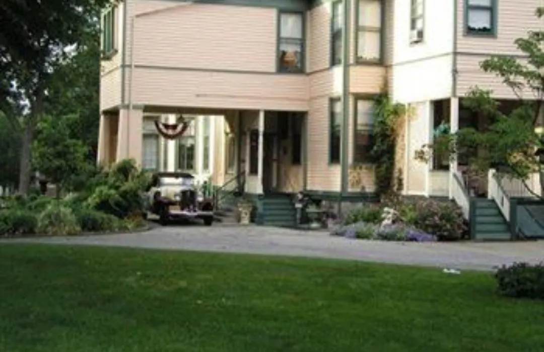 The Oliver Inn-1