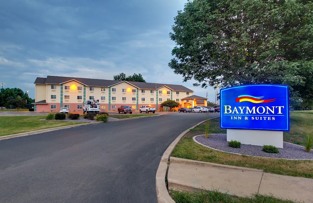 Baymont By Wyndham Galesburg-1
