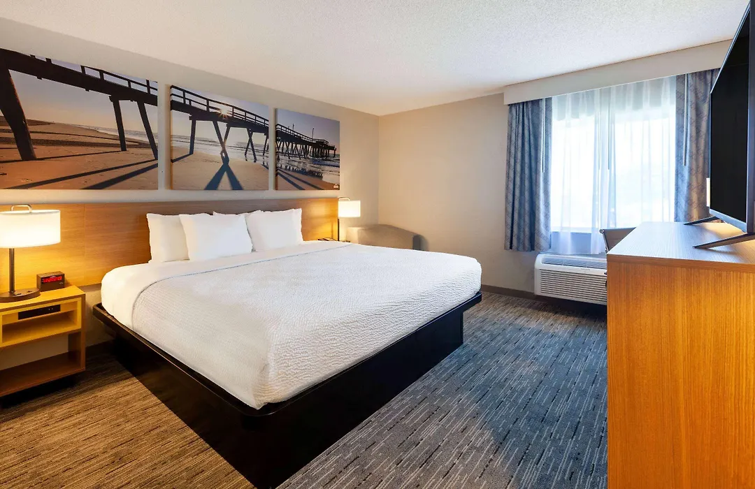 Days Inn By Wyndham Racine/Sturtevant-1