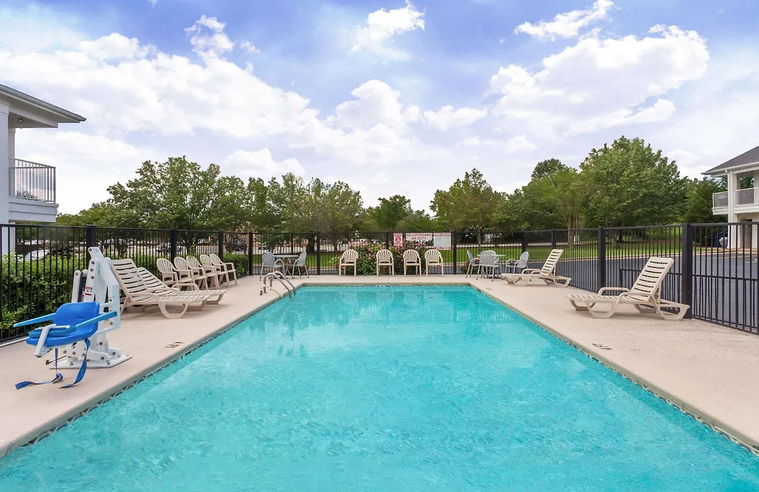 Baymont By Wyndham Florence/Muscle Shoals-1