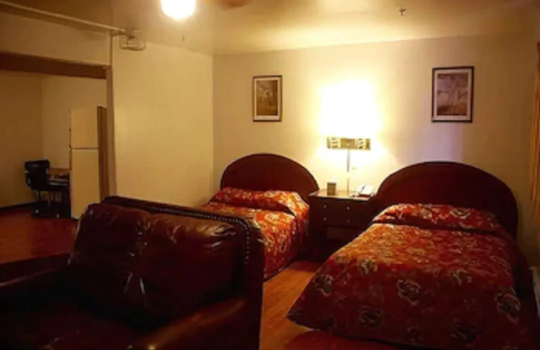Econo Inn-1
