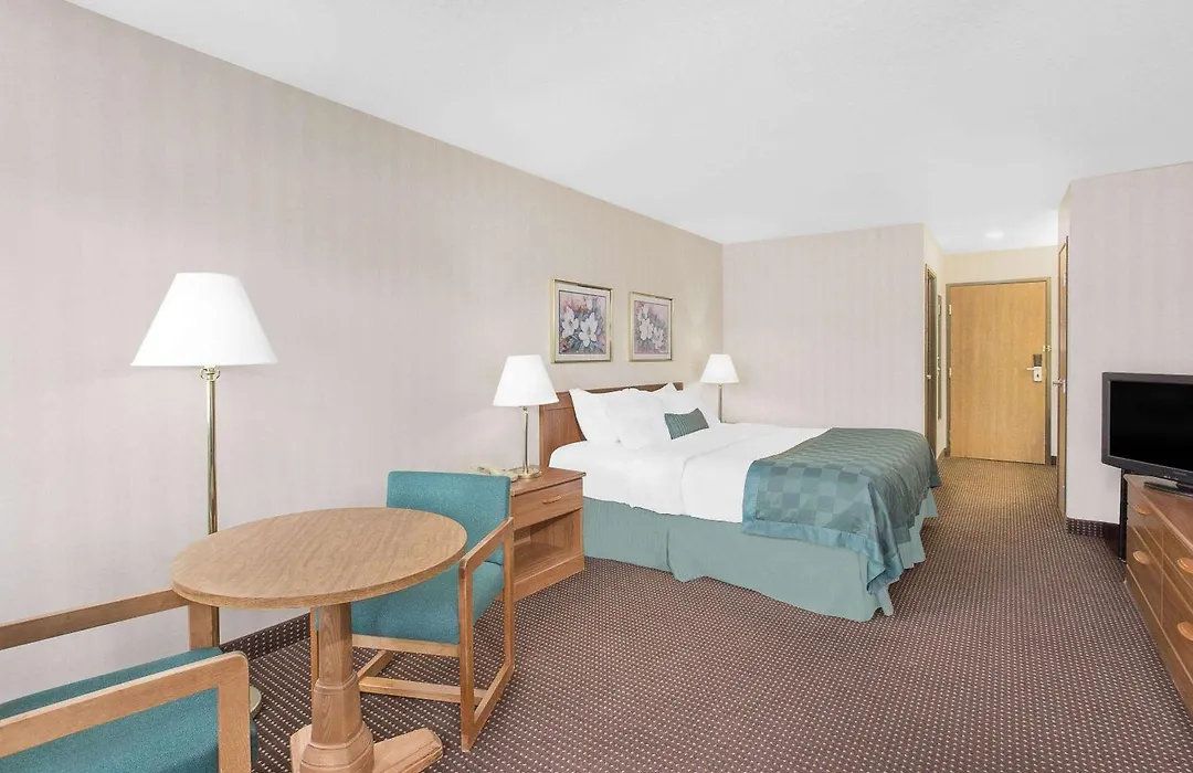 Ramada By Wyndham Hancock Waterfront-1