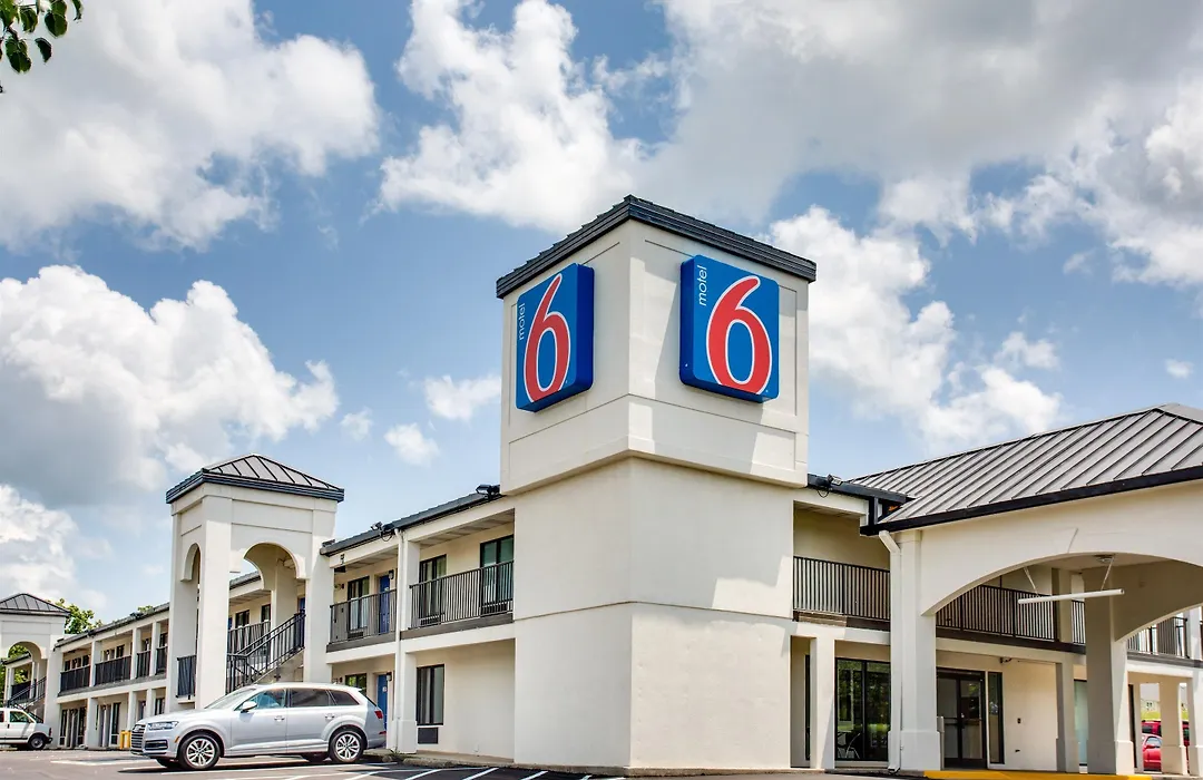 Motel 6-White House, Tn-1