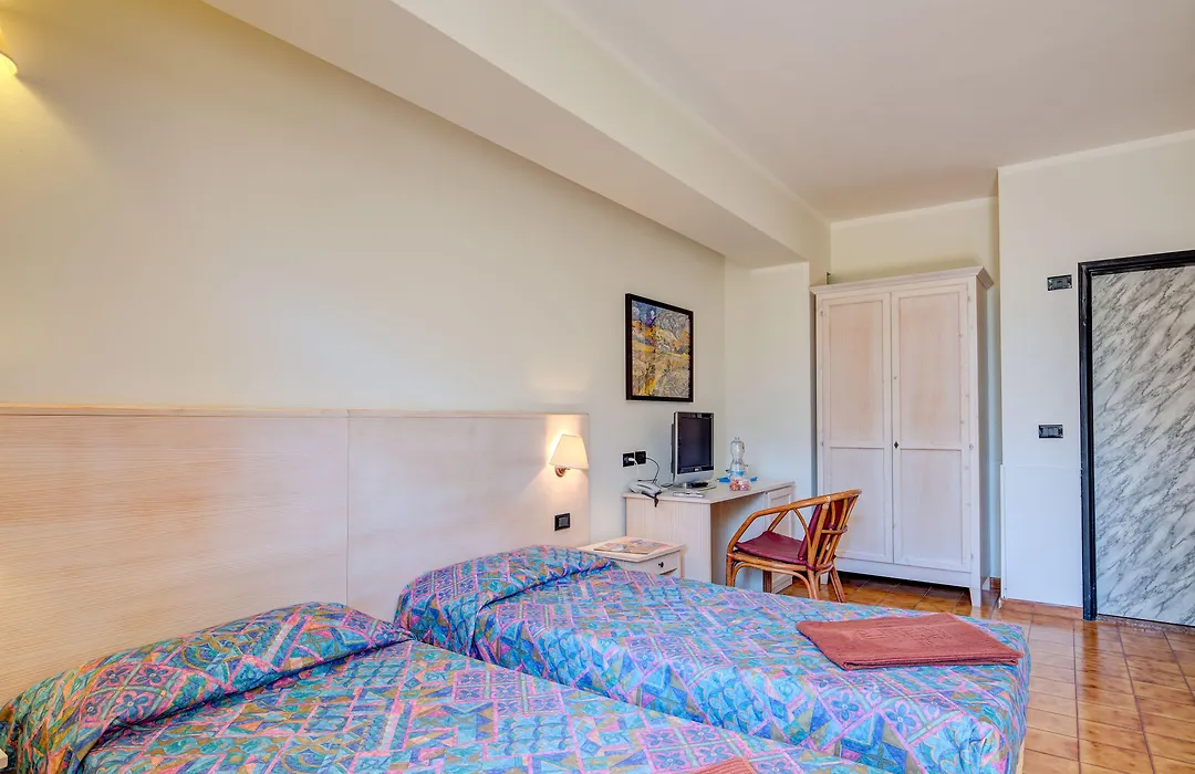 Hotel Leonardo Da Vinci-1