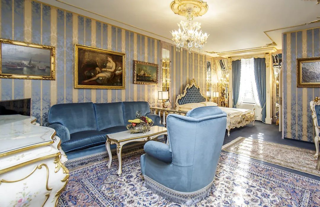 Hotel Palais Porcia-1